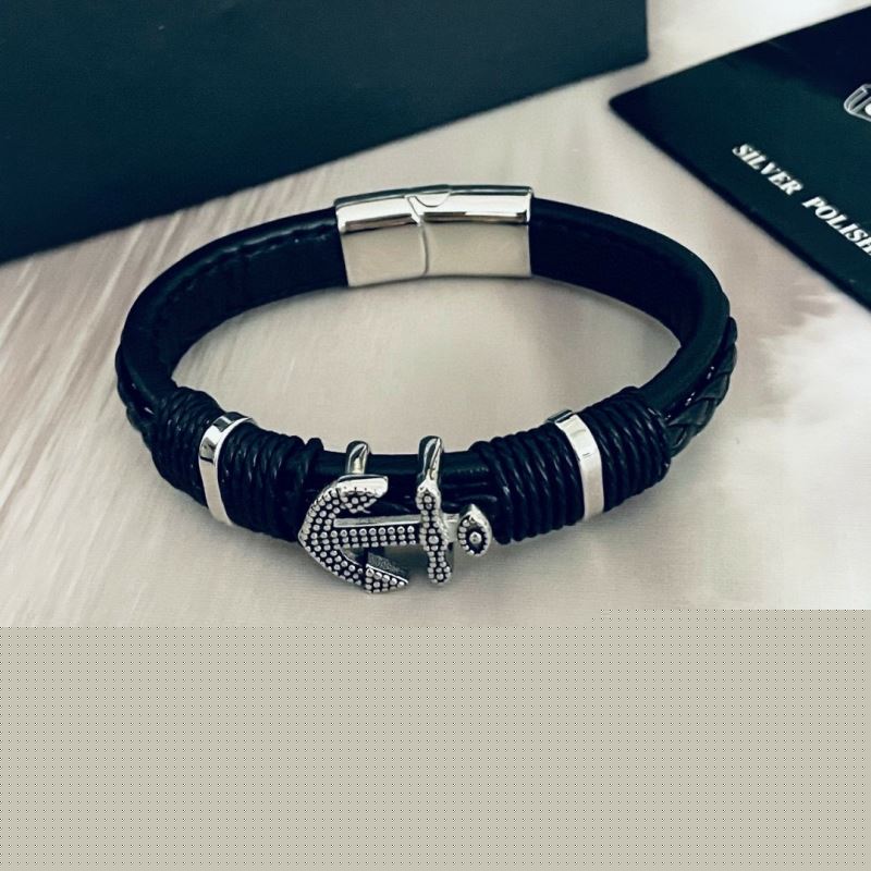 Ch**me He**ts bracelets